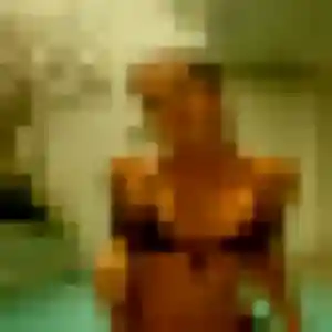 Nafi, 37 ans, connectée à Grandvillars pour un plan cul