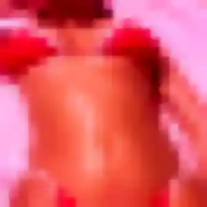 Sexy Akua, 33 ans à Guiscriff - découvrir son profil