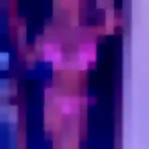 Rencontre Shanna, 38 ans à Hauteville-sur-Fier en privé