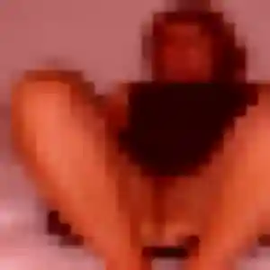 Emilie (28 ans) à Hendaye cherche un plan cul maintenant