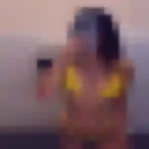 Yetunde, fille de 37 ans propose plan cul à Holque