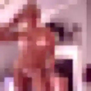 Lou (24 ans) à Illange attend un plan cul ce soir