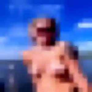 Rejoins Affoué, 30 ans à Inchy en t'inscrivant