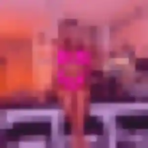 Charmante Gnilane, 33 ans à Iteuil - la contacter