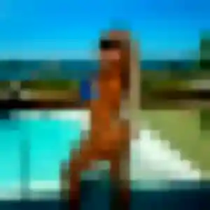 Kiné, 22 ans, connectée à Juillac-le-Coq pour une rencontre coquine