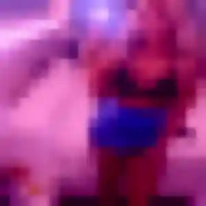Lola (28 ans) à La Bazoge attend une rencontre aujourd'hui