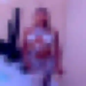 Photo sexy de Akissi, 41 ans à La Chapelle-Saint-Rémy - plan discret