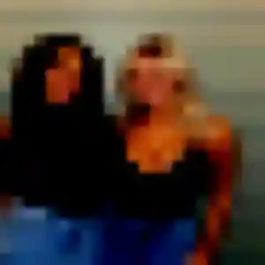 Rejoins Zaïna, 30 ans à La Fère en privé