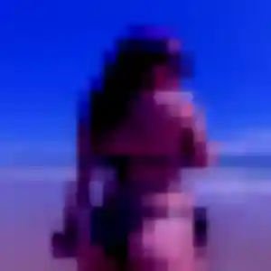 Wanjiku, femme de 24 ans cherche plan cul à La Tour-d'Auvergne