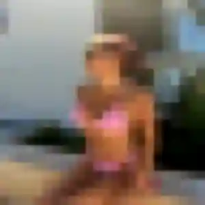 Photo de Laura à Landes-le-Gaulois (28 ans) - plan cul gratuit