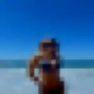 Charmante Astan, 32 ans à Langoiran - voir sa photo