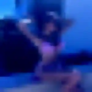 Axelle, 37 ans, cherche un plan cul à Langouet