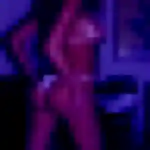 Penda, femme de 41 ans cherche plan cul à Langrolay-sur-Rance