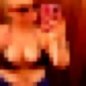 Lise, 22 ans, connectée à Lannilis pour une rencontre coquine