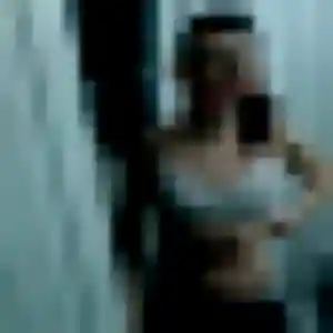 Zélie, 39 ans, veut un plan cul à Larmor-Plage