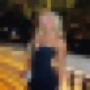 Keza (44 ans) à Laudun-l'Ardoise cherche une rencontre aujourd'hui