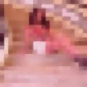 Découvre Lina, 25 ans à Launac en privé