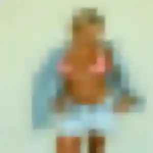 Photo privée de Efua, 32 ans à Le Breuil - rencontre sans lendemain