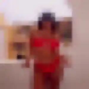 Eugénie, fille de 29 ans cherche plan cul à Le Loroux