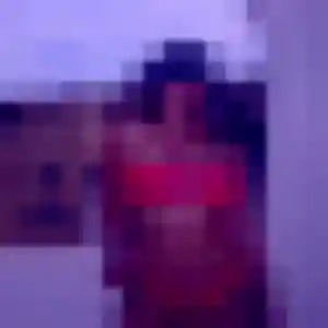Kelly, 45 ans, en ligne à Le Minihic-sur-Rance pour une rencontre coquine