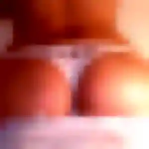 Titi, femme de 30 ans veut plan cul à Le Tréhou