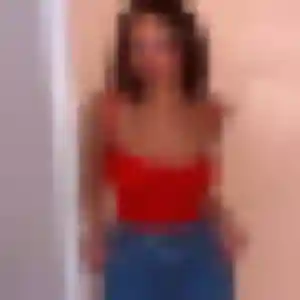 Afia, 43 ans, en ligne à Les Aspres pour une rencontre coquine