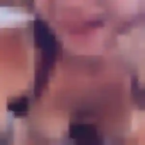 Tatiana, 43 ans, en ligne à Les Déserts pour un plan cul