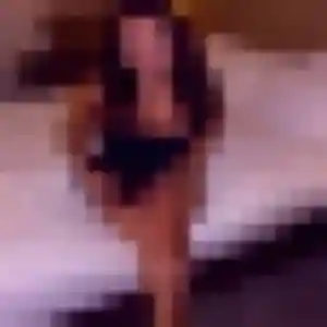 Sandrine, 35 ans, en ligne à Les Landes-Genusson pour une rencontre coquine