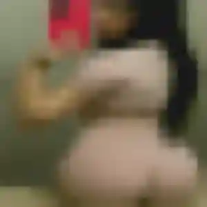 Déla, 36 ans, veut un plan cul à Les Loges-en-Josas