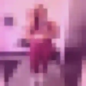 Découvre Folake, 26 ans à Limogne-en-Quercy en privé