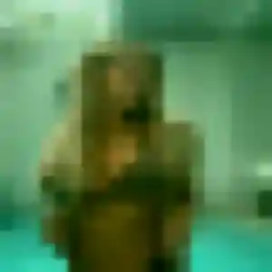 Lina, 24 ans, dispo pour plan cul à Lissac-et-Mouret