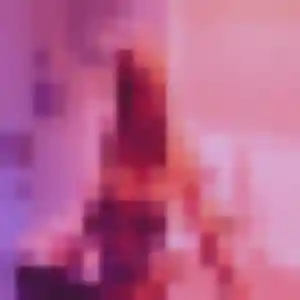 Rejoins Nassira, 22 ans à Lunas en privé