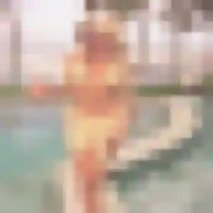 Rejoins Thaïs, 25 ans à Marcillé en privé