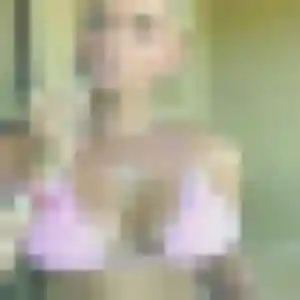 Photo de Coralie à Marcilly-le-Hayer (33 ans) - plan cul gratuit