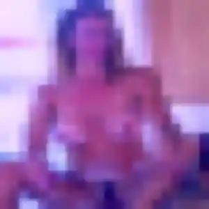 Folake (28 ans) à Marcollin attend un plan cul ce soir