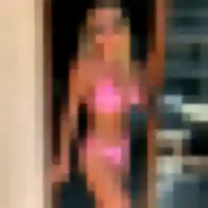 Photo privée de Jeanine, 24 ans à Margès - rencontre sans lendemain