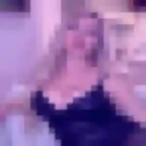 Belle Carine, 28 ans à Marolles-les-Braults - voir sa photo