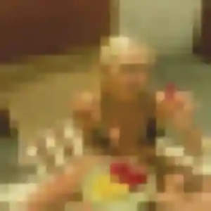 Rejoins Oumy, 22 ans à Maury en t'inscrivant