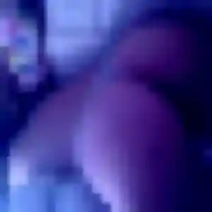 Toyin, femme de 35 ans propose plan cul à Mennevret