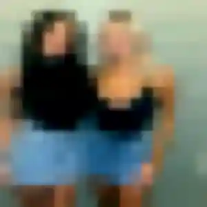 Zaïna, 23 ans, connectée à Mogneneins pour un plan cul