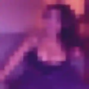 Nassira, 35 ans, connectée à Monteneuf pour un plan cul