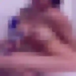 Photo de Sarah à Neuve-Maison (37 ans) - plan cul sans inscription