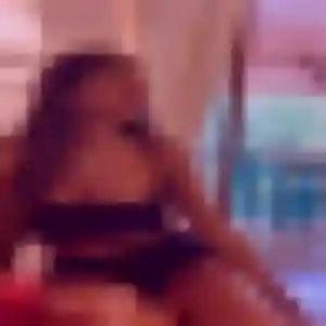 Pauline (22 ans) à Neuvic-Entier attend une rencontre ce soir