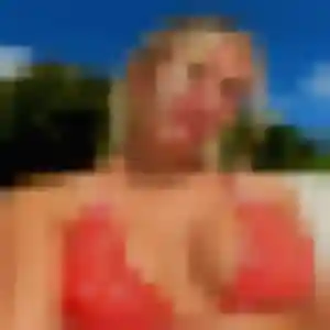 Ifeoma (37 ans) à Orphin attend une rencontre ce soir