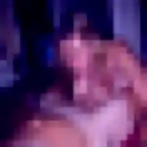 Wangari, femme de 24 ans propose plan cul à Ouzilly