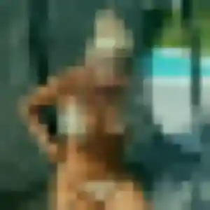Photo de Tessa à Pléguien (44 ans) - plan cul discret