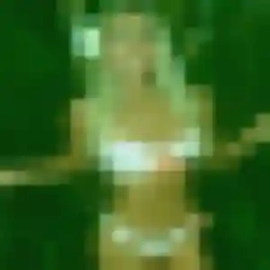 Éva, 24 ans, cherche un plan cul à Plomelin