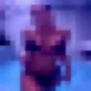 Photo sexy de Nafi, 24 ans à Plougourvest - plan discret