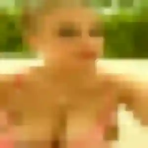 Morenike, 28 ans, en ligne à Pluzunet pour une rencontre coquine