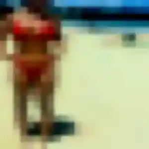 Découvre Toyin, 22 ans à Pont-de-Barret en privé
